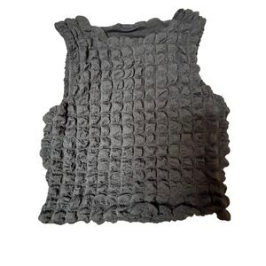 CHYRII Black Textured Sleeveless Crop Top Trendy Popcorn Tank‎